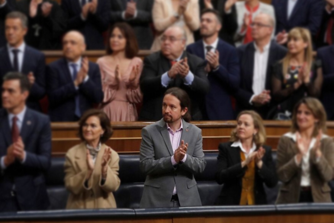 Los aplausos de Podemos